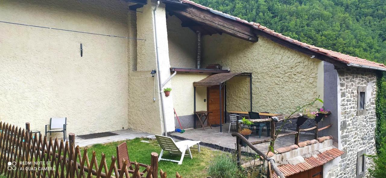 Gasthaus La Casa Nel Bosco-Senza Auto Ponte della Venturina Exterior foto