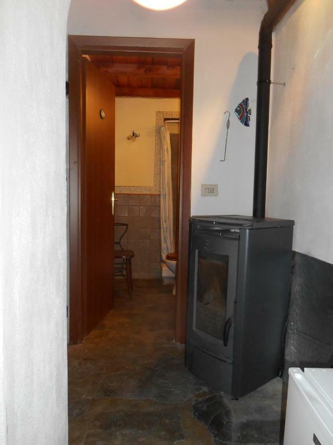 Gasthaus La Casa Nel Bosco-Senza Auto Ponte della Venturina Exterior foto