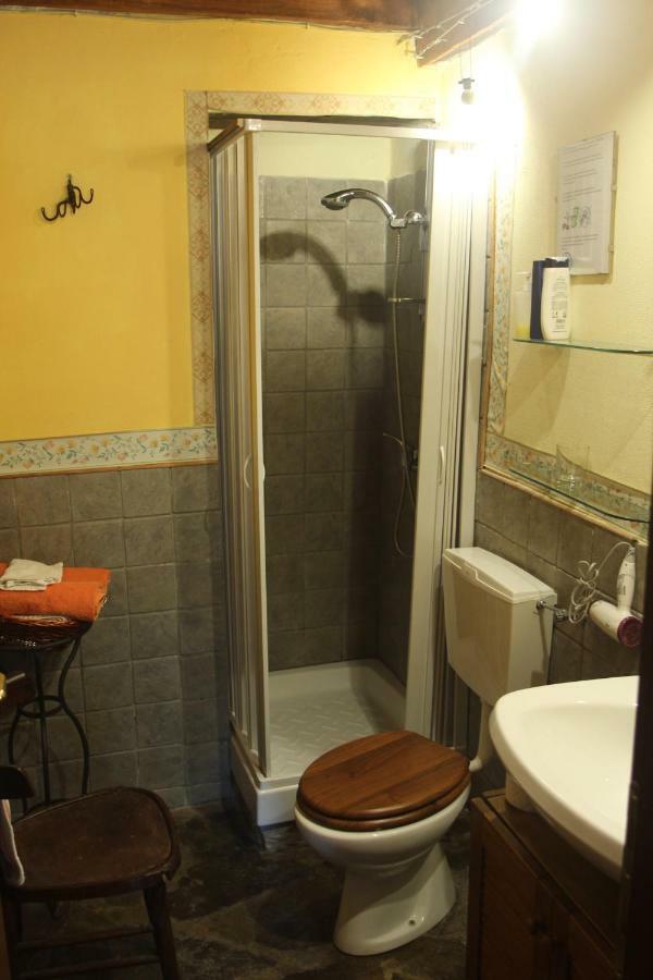 Gasthaus La Casa Nel Bosco-Senza Auto Ponte della Venturina Exterior foto